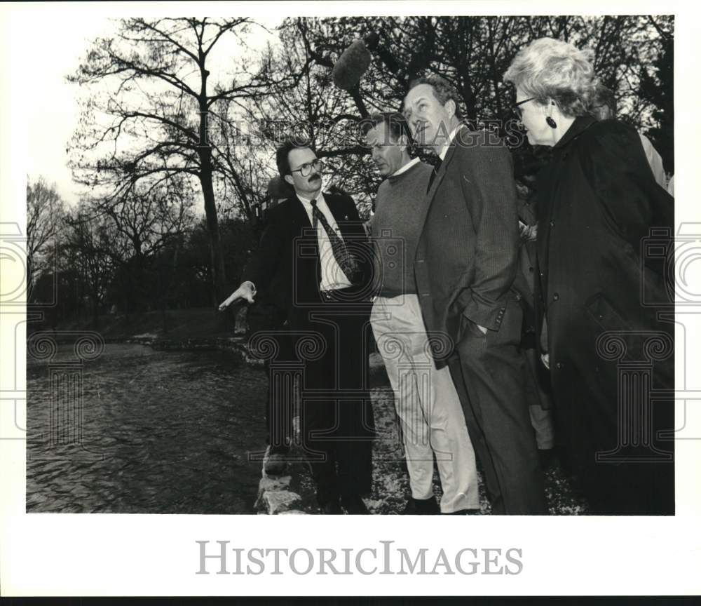1993 U.S. Senator Bob Krueger with other officials at New Braunfels-Historic Images