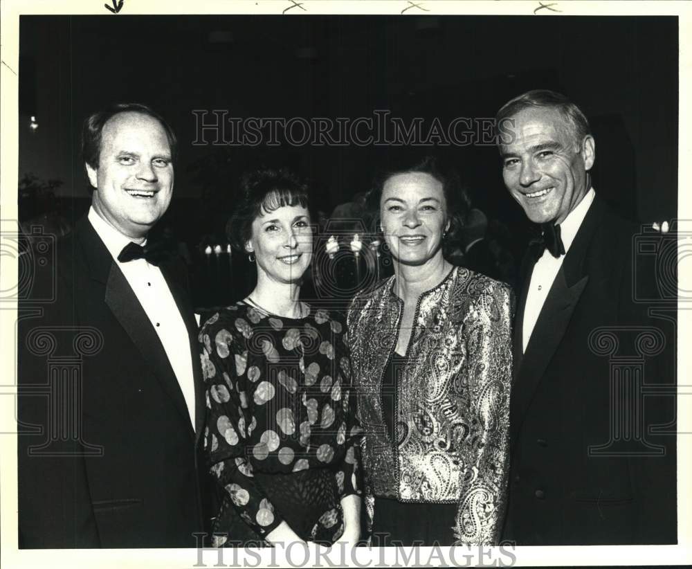 1990 U.T.S.A. Associates Dinner at U.T.S.A. University Center-Historic Images