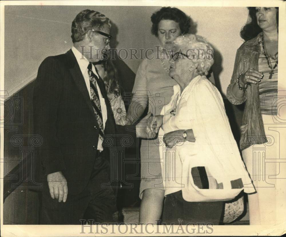 1973 Lloyd Kirkpatrick, Peace Justice, conferring with his mother-Historic Images