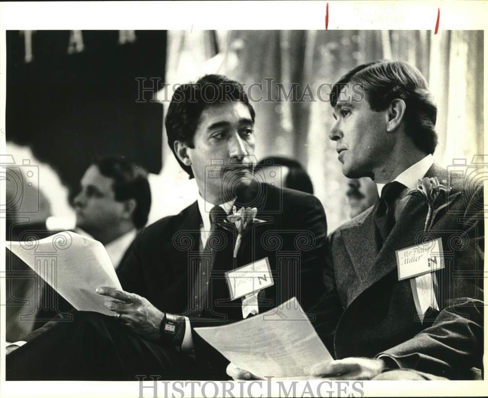 1986 Henry Cisneros and Philip Miller at opening of Marshall Fields.-Historic Images