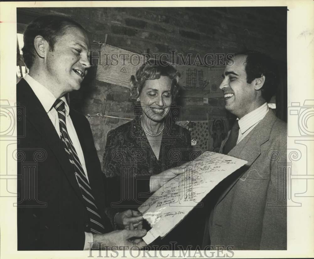 1982 Larry Macon, Ajay Castro and Steve Shulman view signatures-Historic Images