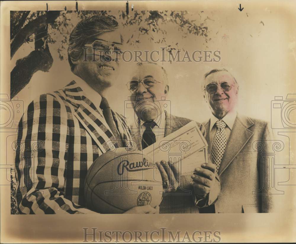 1975 Mik Machado, judge, John Monfrey & Dick Reid-Historic Images