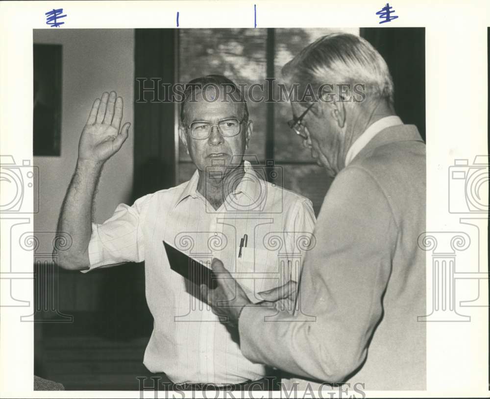 1989 D.E. Smokey Lotspeich swearing in ceremony, Texas-Historic Images
