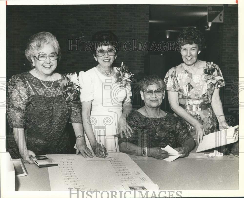 1989 Mary Lorea and participants of San Fernando Cathedral ceremony-Historic Images