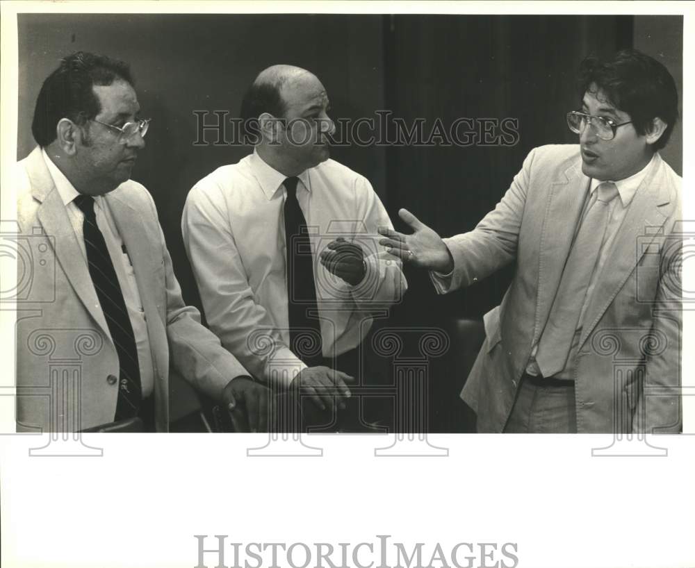 1984 Leo Mendoza with county and city officials meet-Historic Images