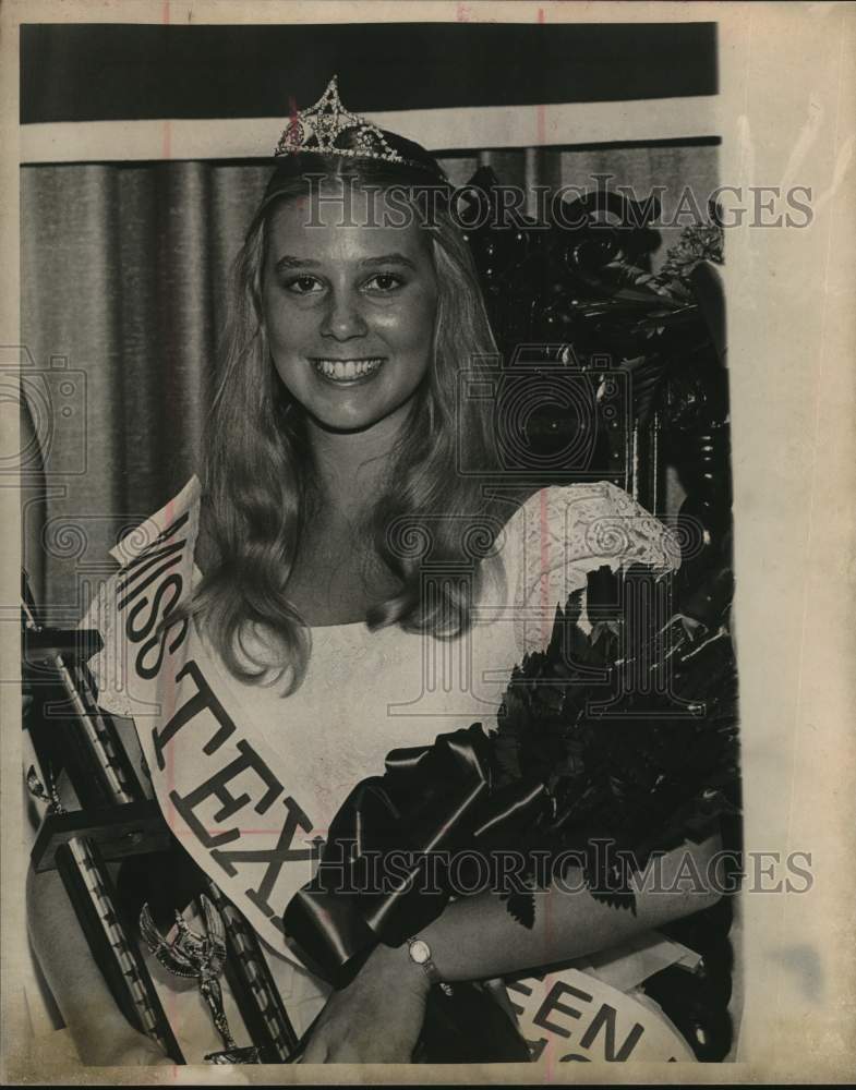 1975 Miss Texas Teen Ager, Michele Petty of Churchill High-Historic Images