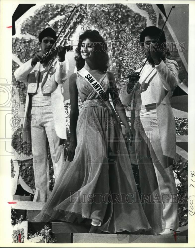 1984 Miss San Antonio USA Lisa Fernandez, Evening Dress Competition-Historic Images