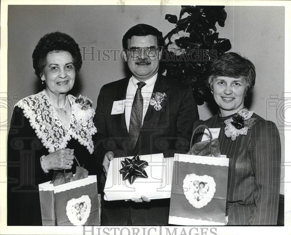 1989 San Antonio A&M Club Valentine banquet attendees-Historic Images