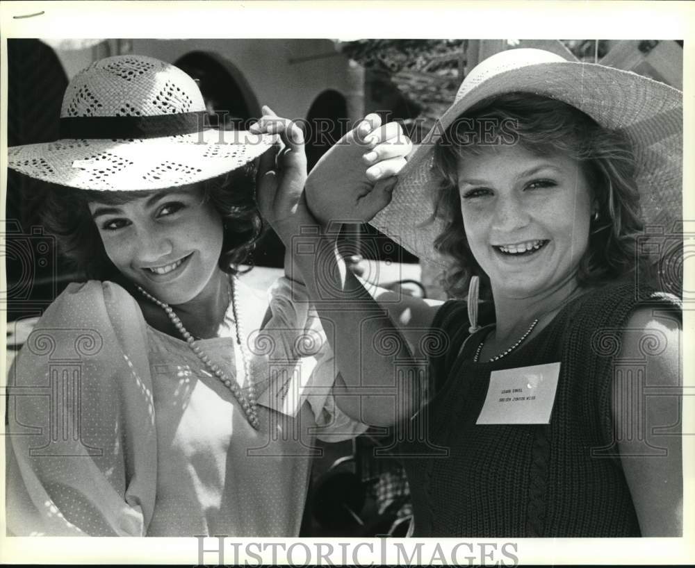 1986 Junior Miss Hopefuls Model Hats While Shopping At El Mercado-Historic Images