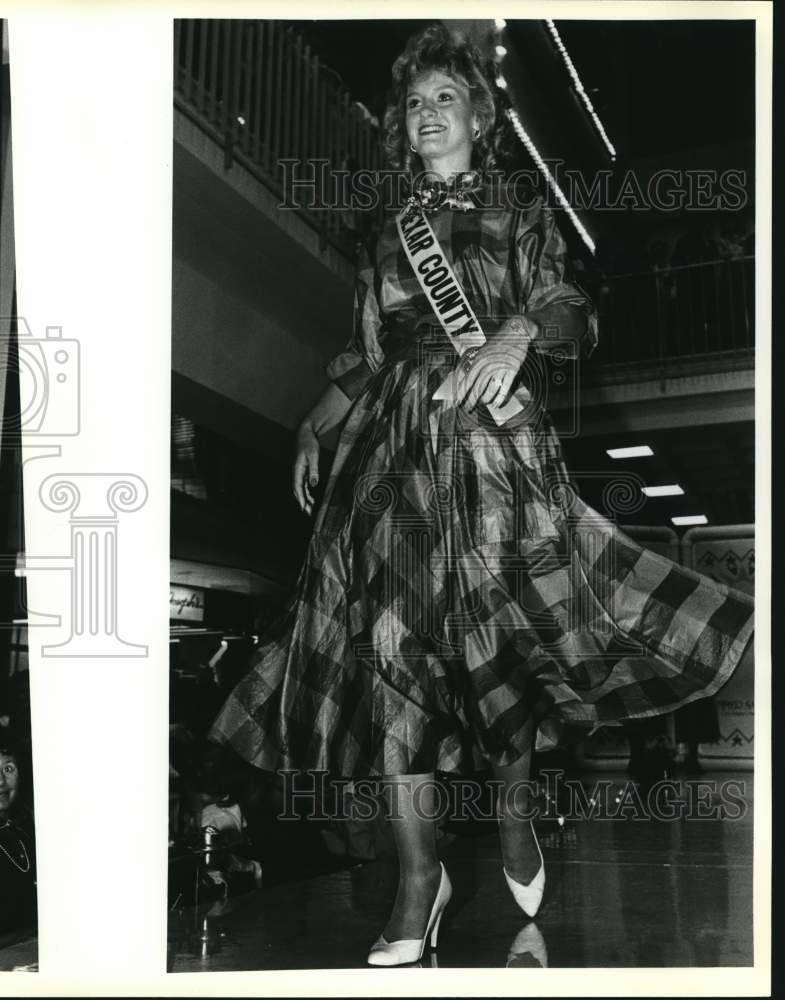 1984 Robbie Stratton Of Bexar County in Miss Texas USA Pageant-Historic Images