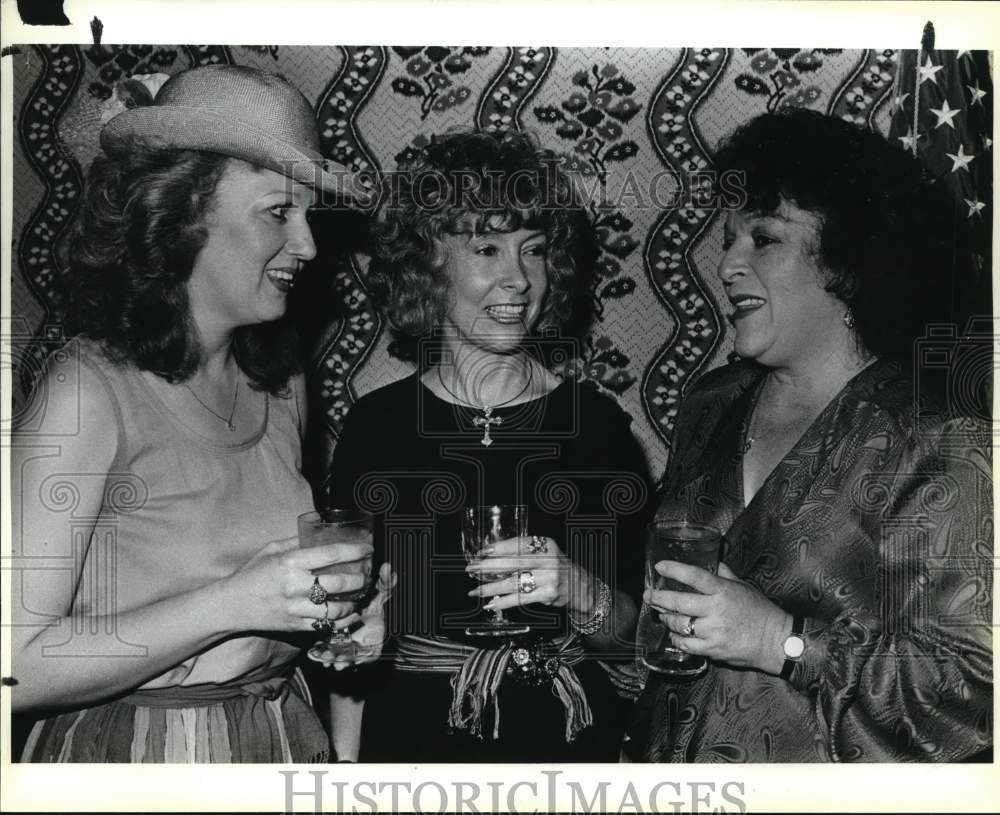 1986 Attendees, San Antonio Gardenia & Musical Club, Bright Shawl-Historic Images