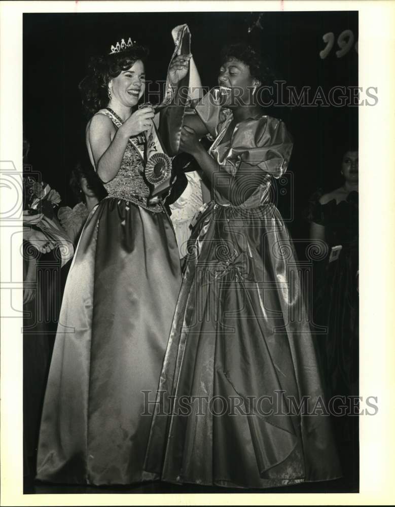 1987 Miss Teen Pageant Winner Sharron Melton Receives Her New Sash-Historic Images