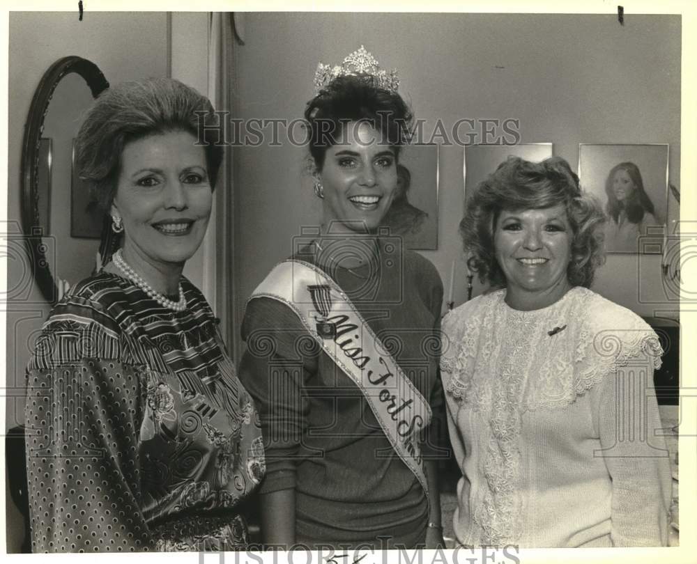 1988 Mildred Morton with Monica Taylor and Joan Gaither, Texas-Historic Images