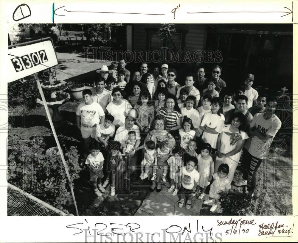 1990 Family Of The Year As Named By The Family Service Association-Historic Images