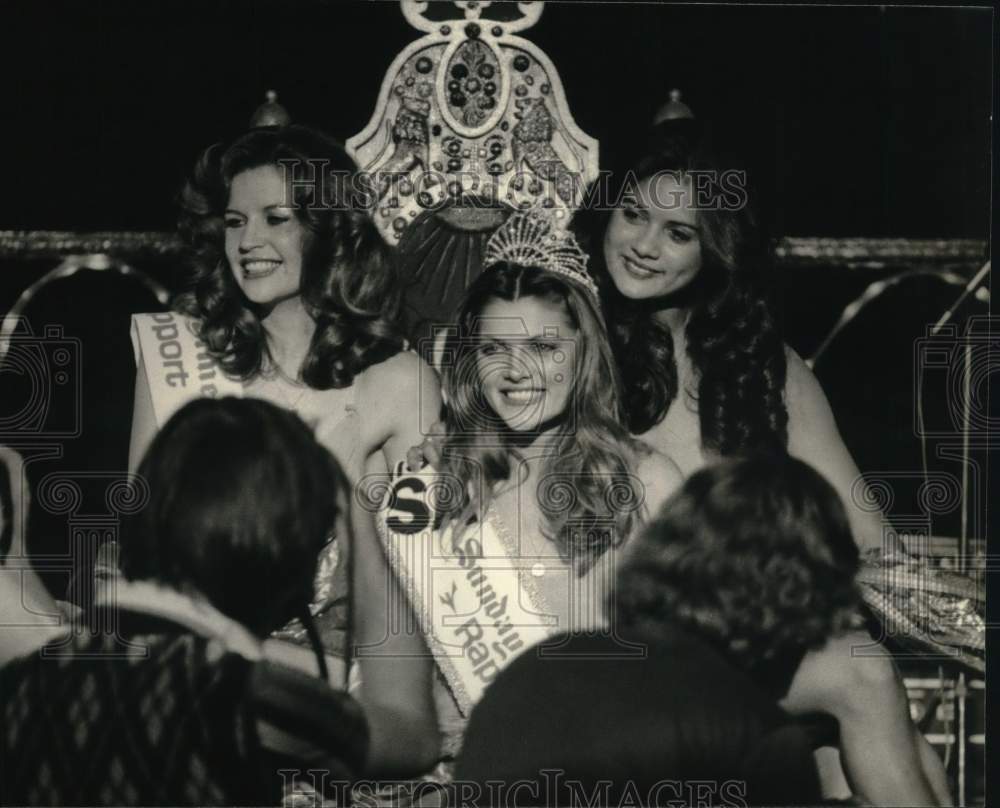 1978 Miss South Africa Yolanda Kloppers And Her Court, Johannesburg-Historic Images