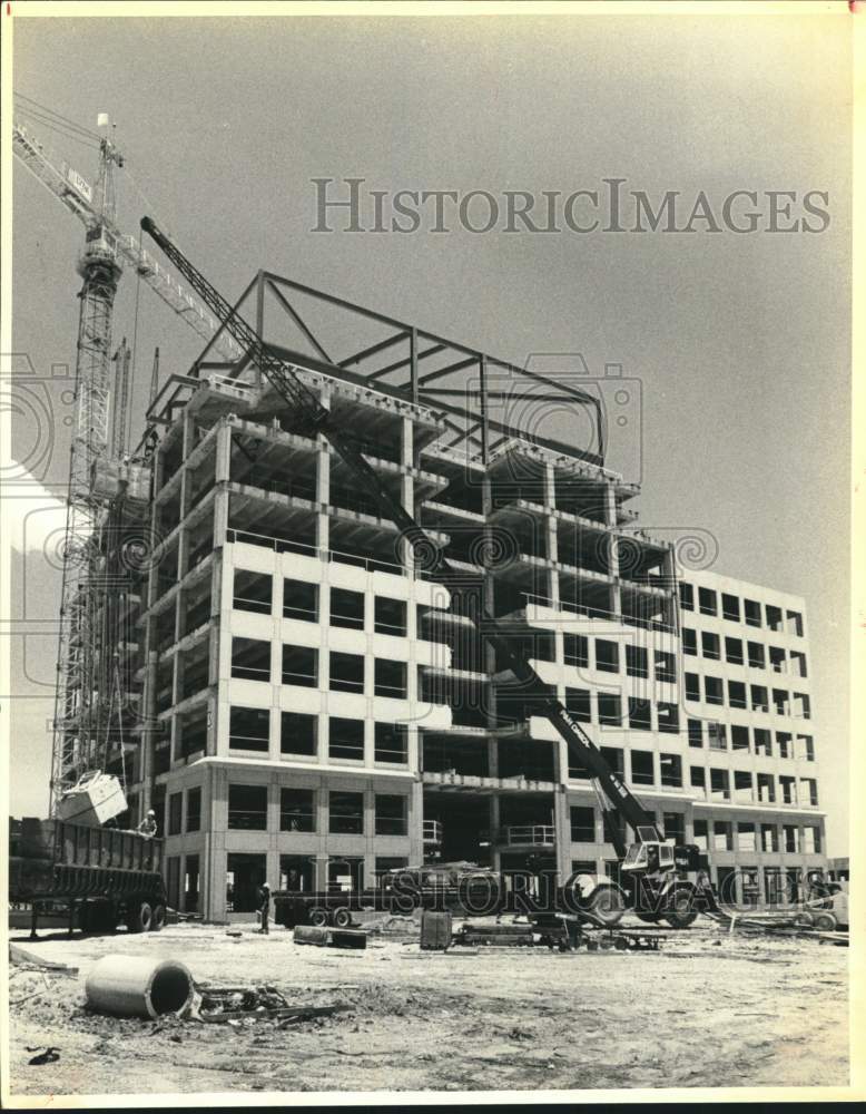 1985 Press Photo Construction work on the Reunion Square Project - saa54891- Historic Images