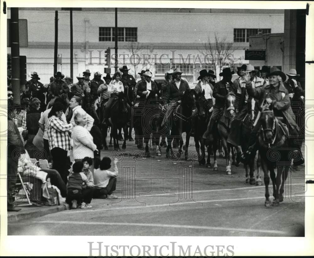 1984 Press Photo San Antonio Stock Show and Rodeo horses on parade, Texas - Historic Images