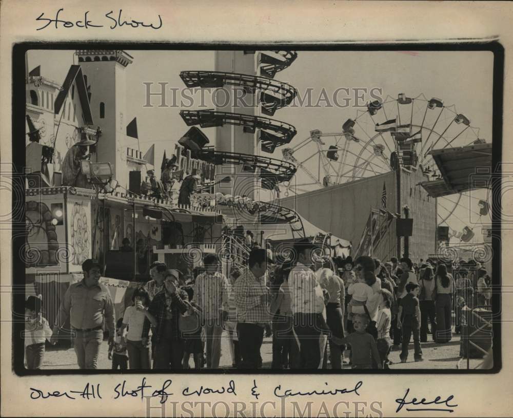 1977 Press Photo Crowd Enjoys Carnival At San Antonio Stock Show & Rodeo - Historic Images