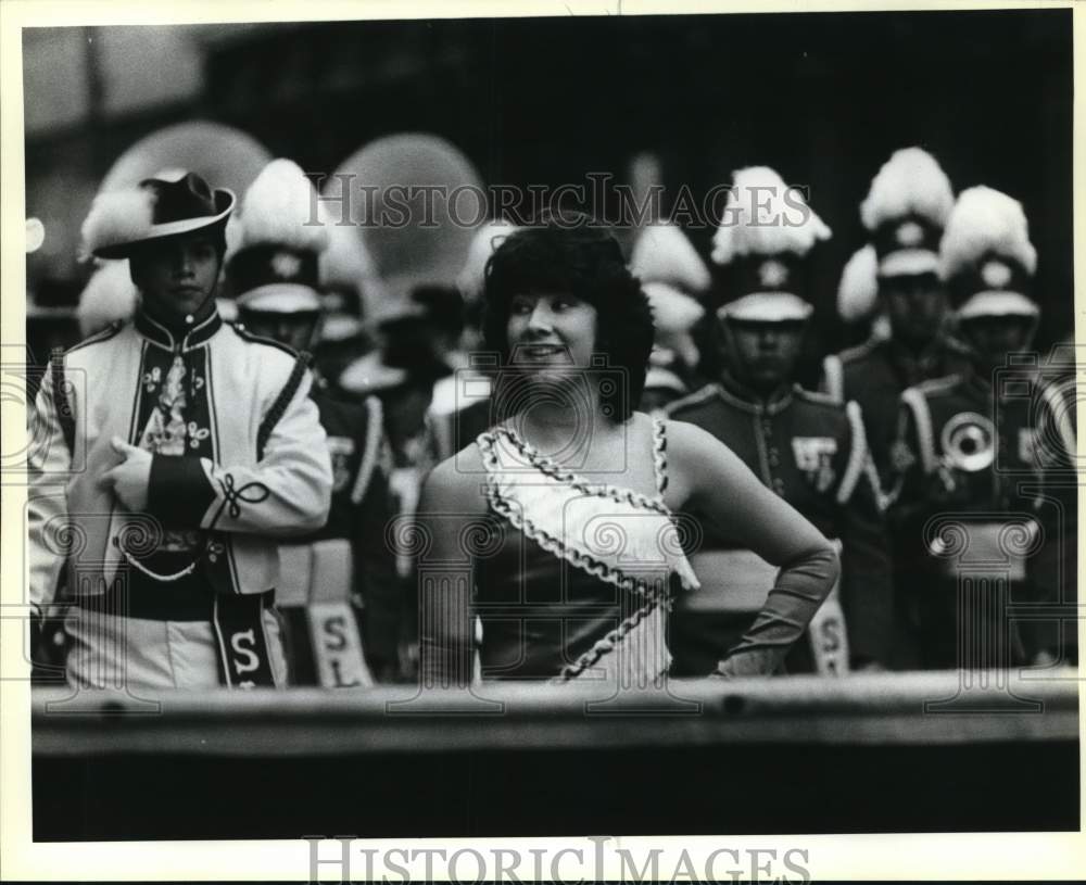 1986 Press Photo Elizabeth Misra, Majorette for Lanier in Stock Show Parade, TX- Historic Images