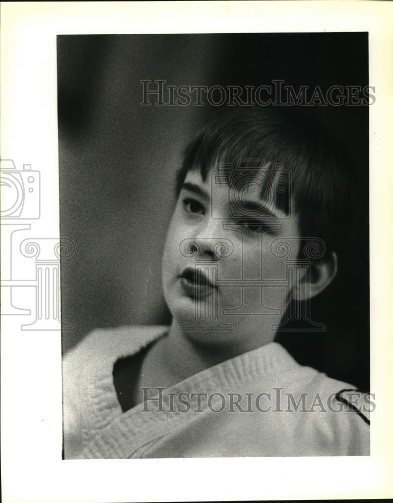 1989 Press Photo Neal Gertzel learning black belt from wheelchair, Texas - Historic Images