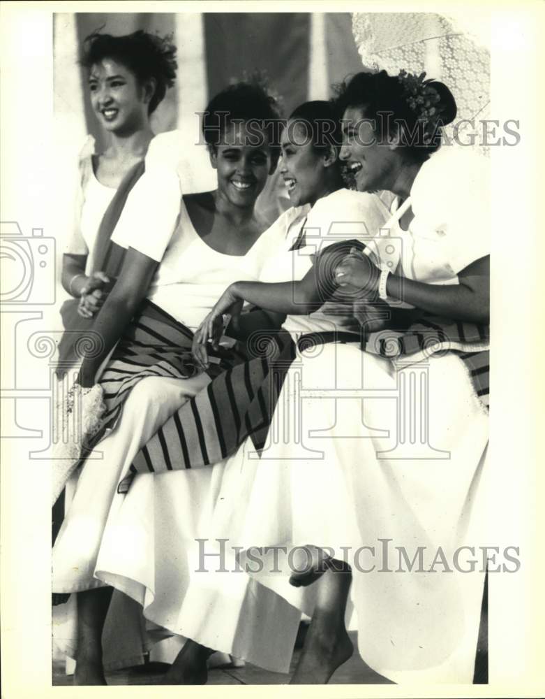 1989 Press Photo Dancers Of The Philippine Performing Arts Academy, San Antonio- Historic Images