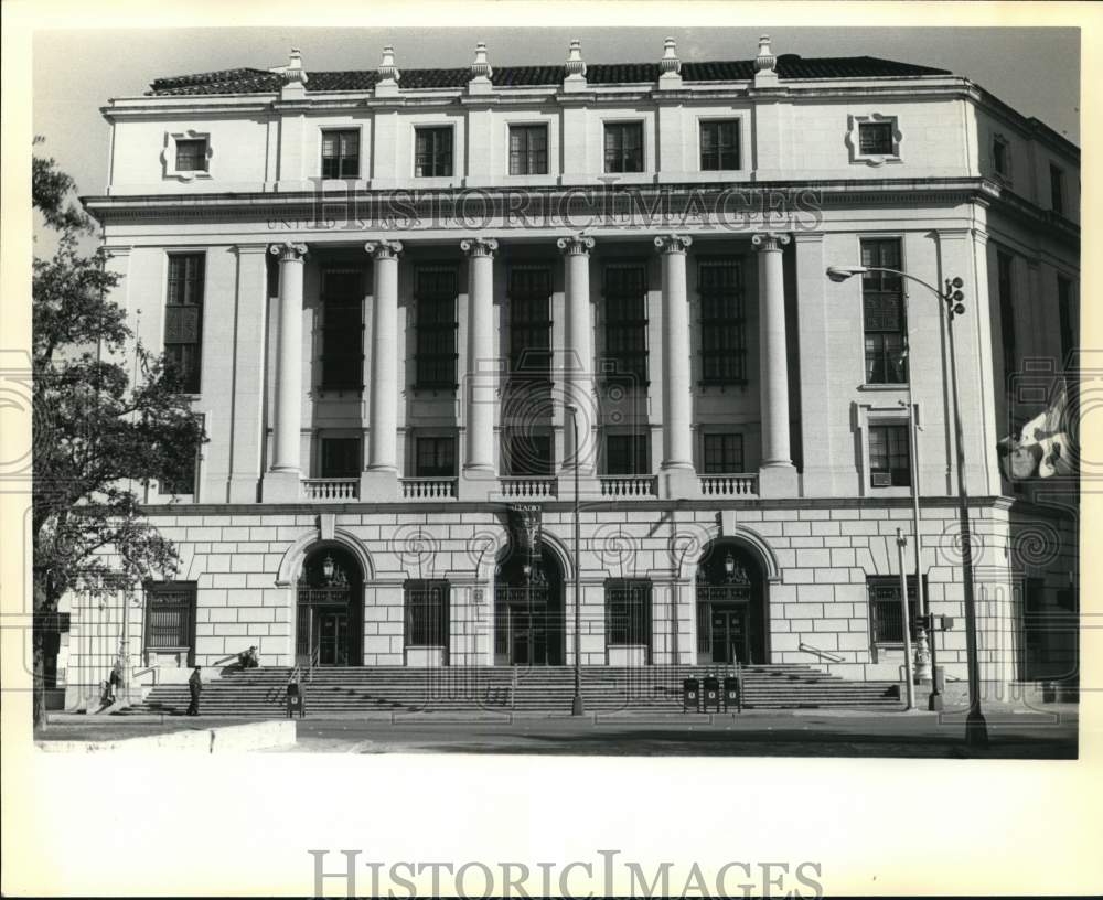 1981 Press Photo U.S. Post Office at Alamo Plaza, Texas - saa61294 - Historic Images