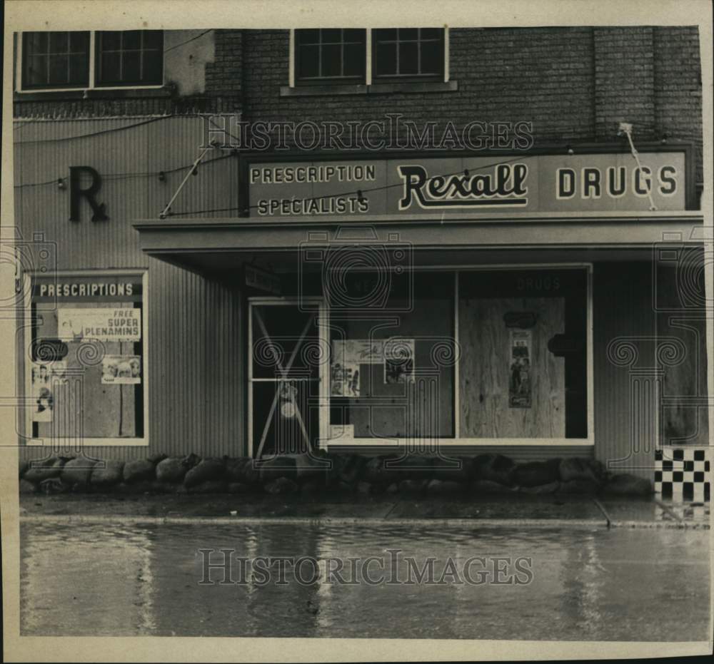 1967 Press Photo Rexall Drugs boarded up for Hurricane Beulah - saa71828 - Historic Images