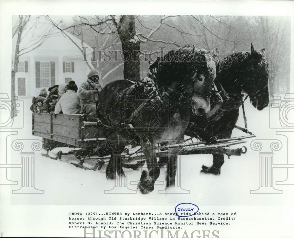 Press Photo Horse sleigh ride at snowy Old Sturbridge Village, Massachusetts- Historic Images