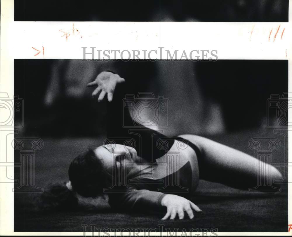 1989 Press Photo Chelle Stack Performs Floor Routing At U.S. Gymnastic Classic - Historic Images