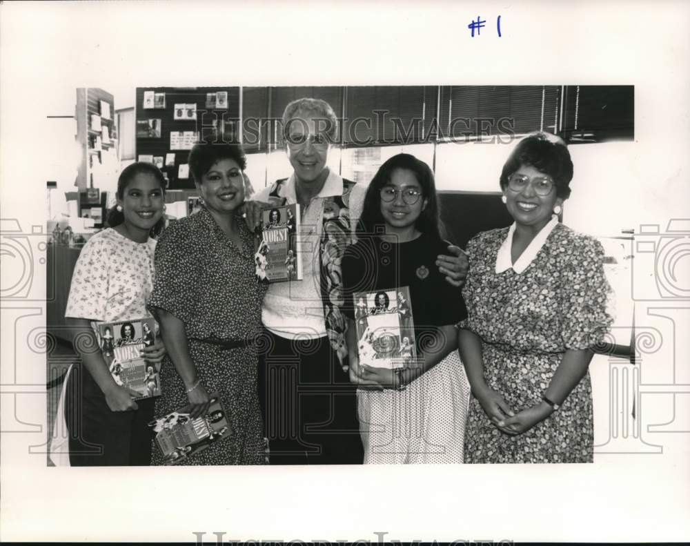 1992 Press Photo Fashion Critic Mr. Blackwell at Book Signing Party with Fans - Historic Images