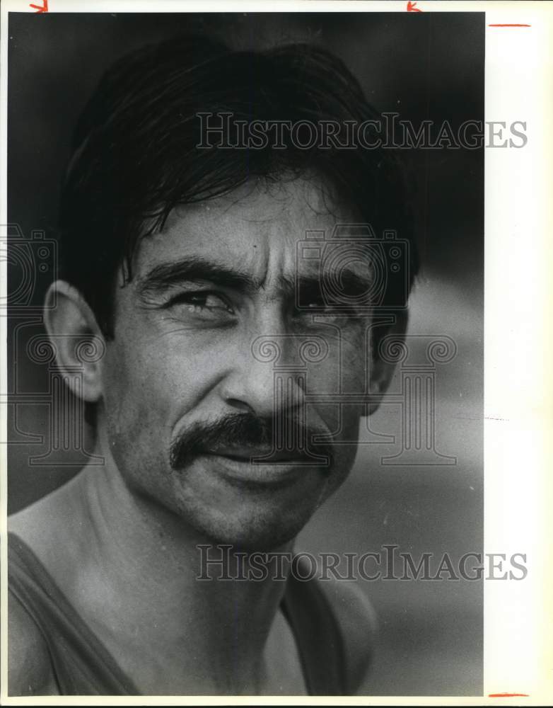 1986 Press Photo Las Colonias Marathon Winner Robert Yara - saa88117- Historic Images