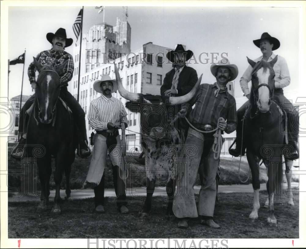 1989 Press Photo Cowboys at March of Dimes Longhorn Cattle Drive Fundraiser- Historic Images