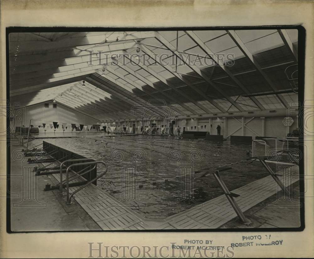 Press Photo Northside Aquatics Center - saa90506 - Historic Images