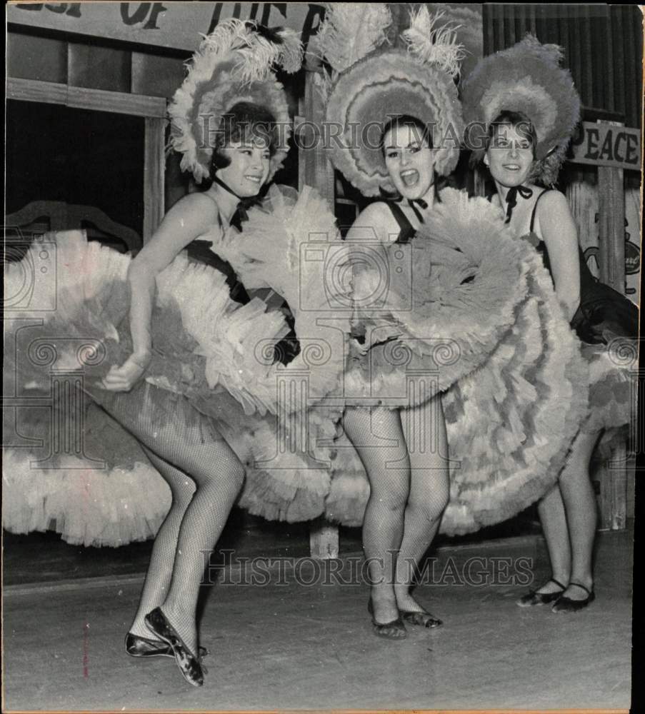 1966 Press Photo Debbie Williams with Jacqueline Studio of Dance Dancers- Historic Images