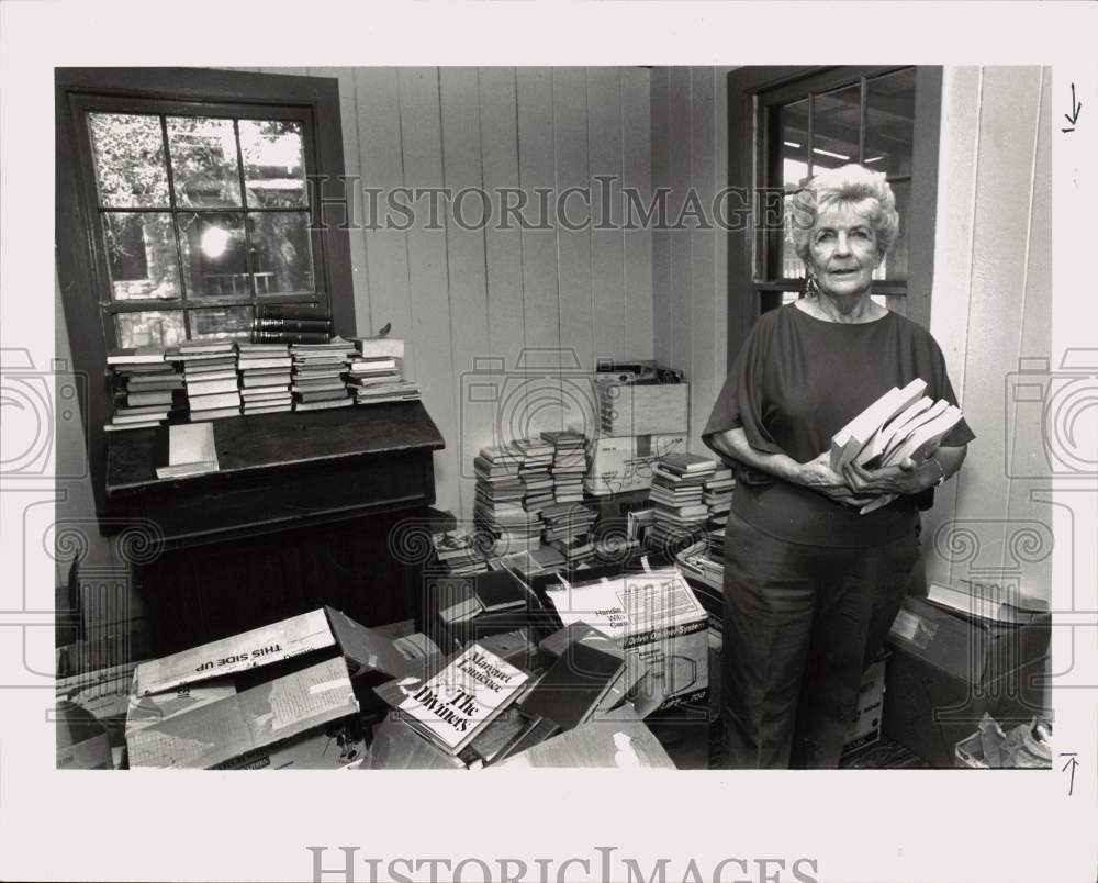 1989 Press Photo Mrs. Wanda Terry, President of Helotes Historical Society - Historic Images