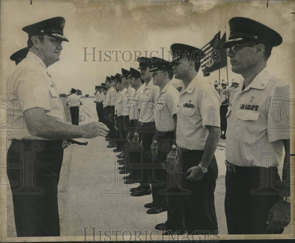 1975 Maj. Gen. Paul Myers presenting awards to outstanding grads-Historic Images