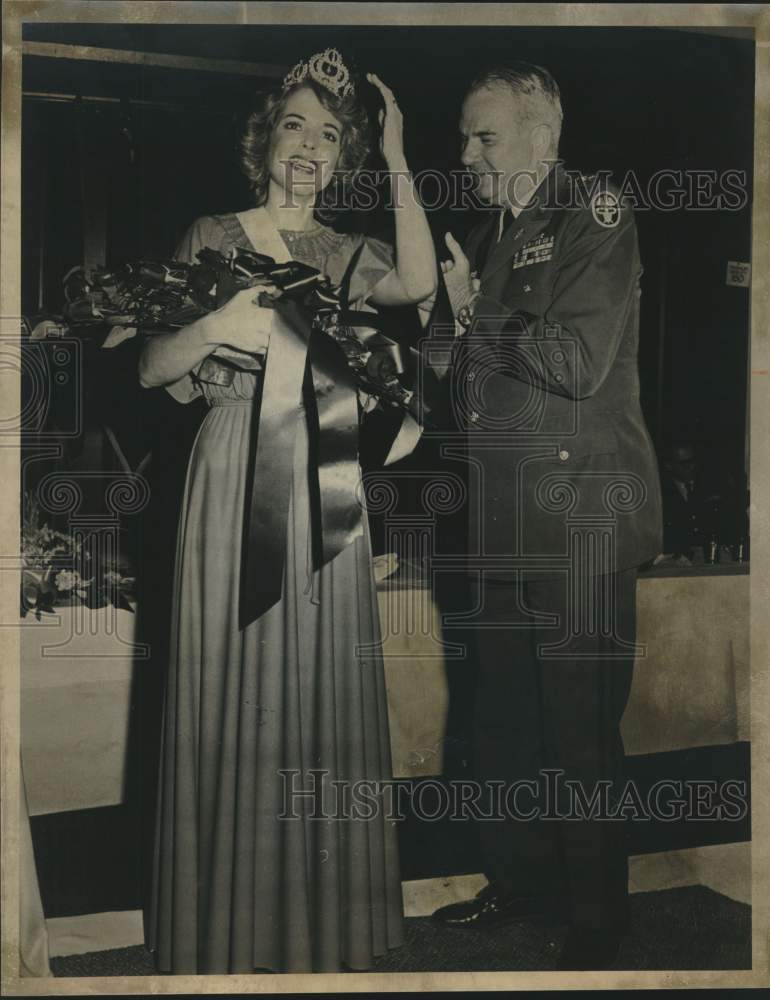 1981 Capt. Patricia Large, Miss Health Services, & Maj Gen R. Bishop-Historic Images