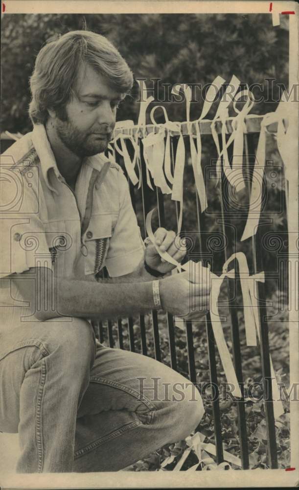 1980 Walter Farmer Jr., U.S. Air Force Captain, Tying Yellow Ribbons-Historic Images