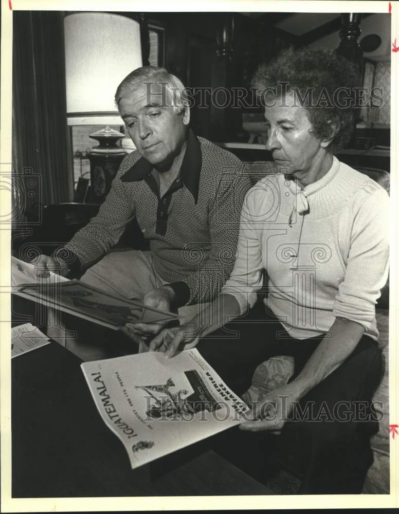 1982 Retired Lieutenant Colonel Art Cox &amp; Wife Val At Their Home-Historic Images