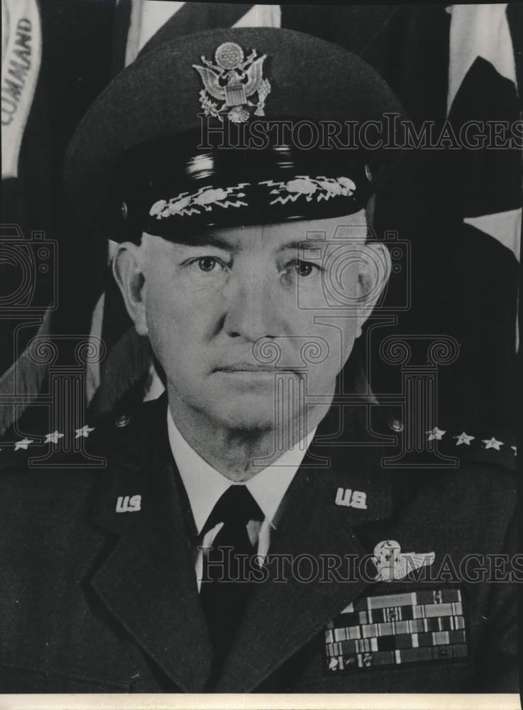 General Mark E. Bradley, Jr. of United States Military-Historic Images