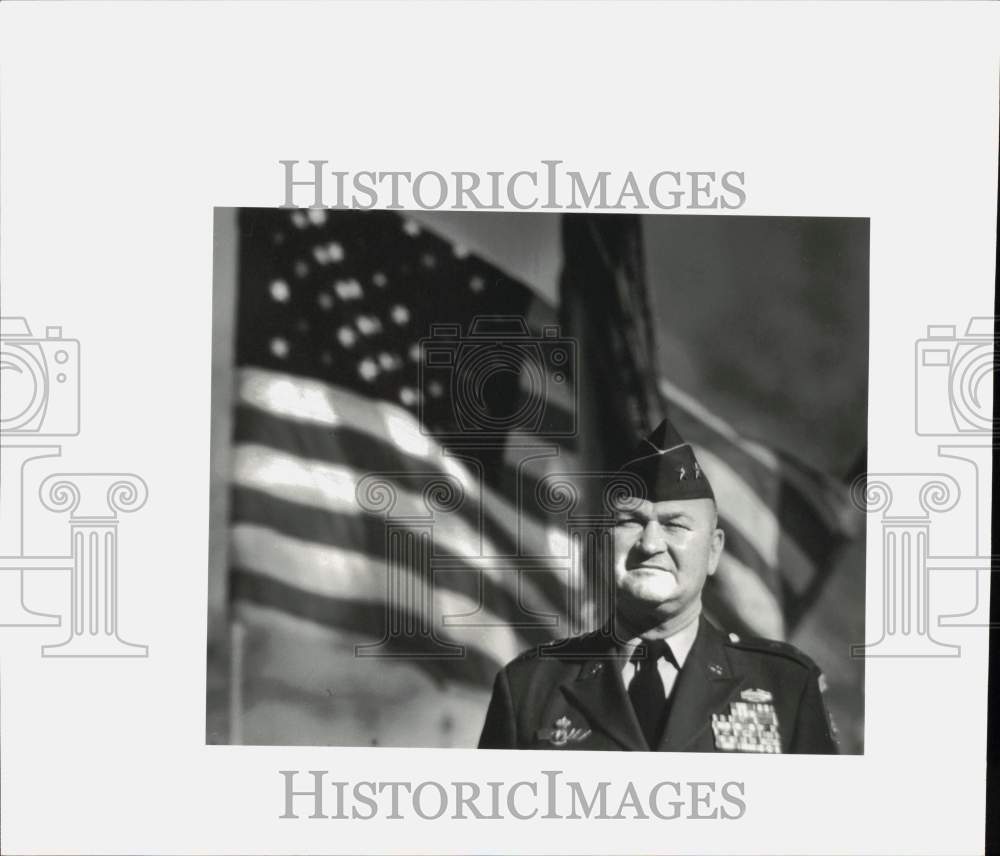 1987 Press Photo Major General Edward L. Trobaugh at retirement ceremony, Texas - Historic Images