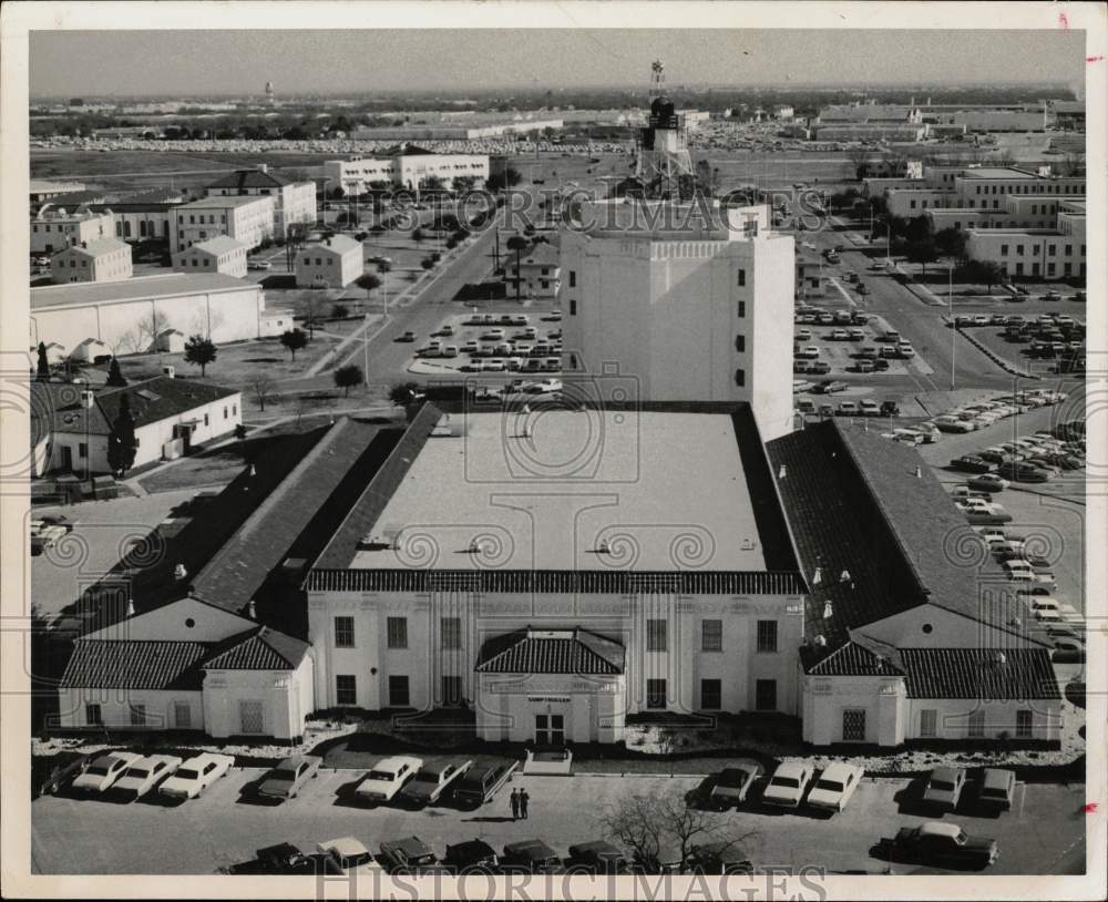 Press Photo Comptroller Building at Kelly Air Force Base, Texas - sam08261- Historic Images