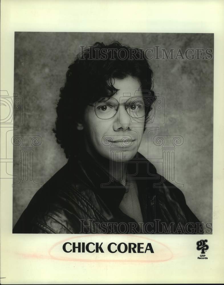 Chick Corea, jazz fusion pianist, keyboardist and composer. - Historic Images