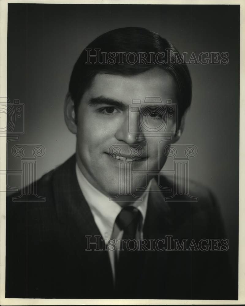 1969 Press Photo Ken Carter, newsman for Newswatch on Channel 12. - Historic Images