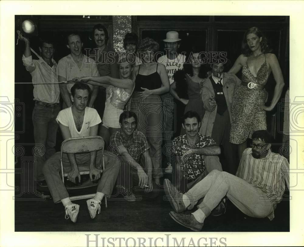 Press Photo Performers of Esther's Follies pose - Historic Images
