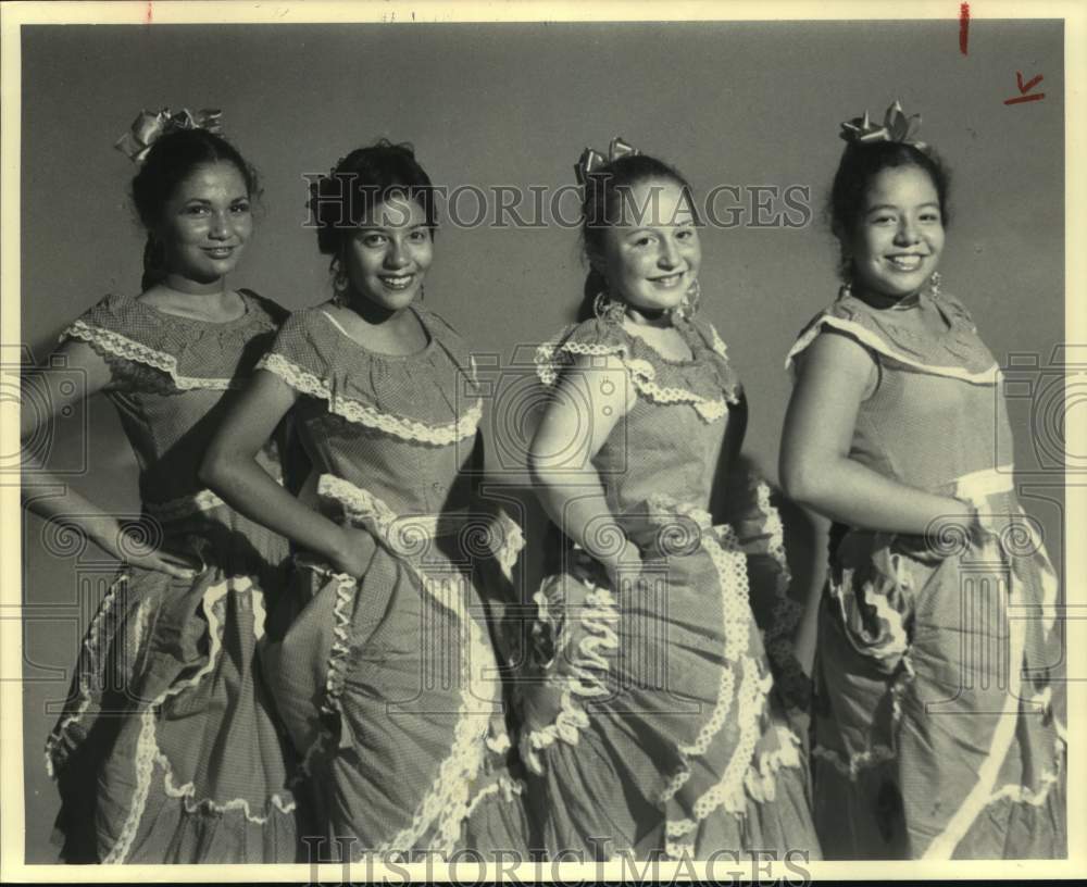 1979 Press Photo Four Performers with Ballet Folklorico de San Antonio- Historic Images