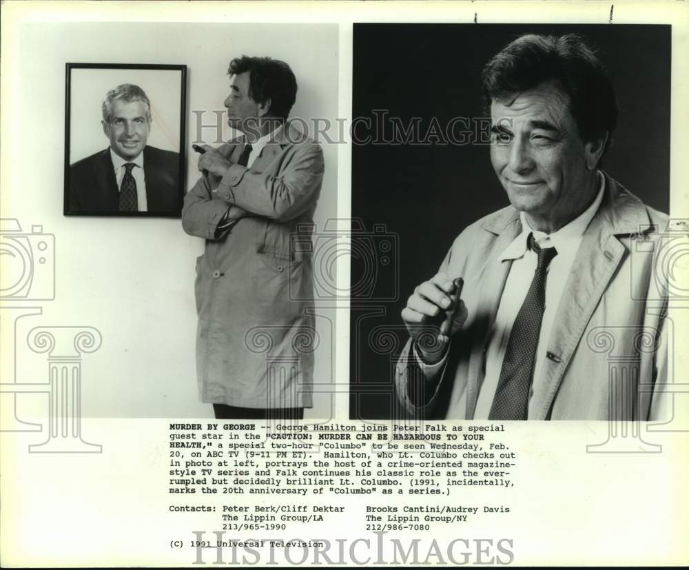 1991 Press Photo Actor Peter Falk with photo of George Hamilton on Columbo show- Historic Images