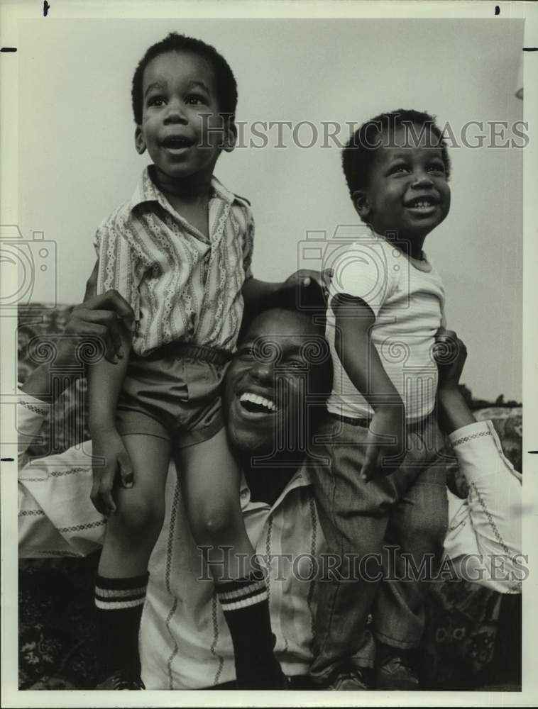 Press Photo Actor Hilly Hicks - Historic Images