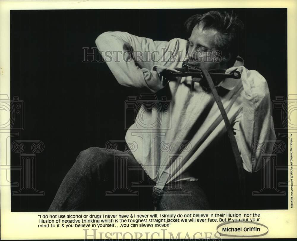 Press Photo Contortionist Michael Griffin - Historic Images