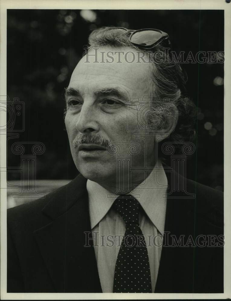 Press Photo Actor Bill Macy in Closeup Portrait during scene - Historic Images